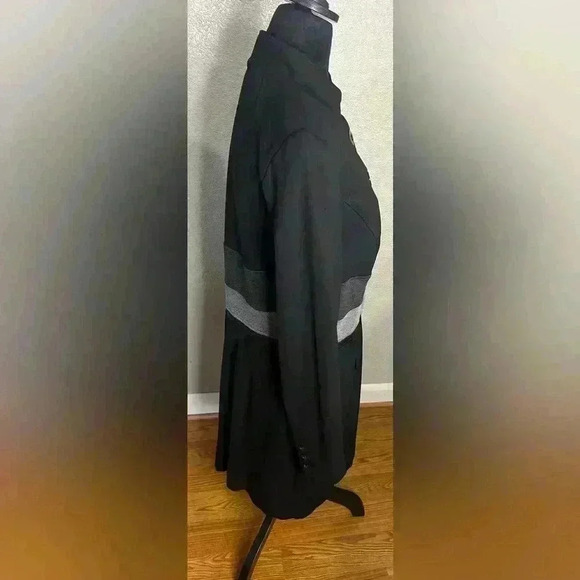 Cabi Black Gray Jacket Coat Zip Off Bottom Size Women’s Size Medium Long Sleeves - Picture 2 of 9